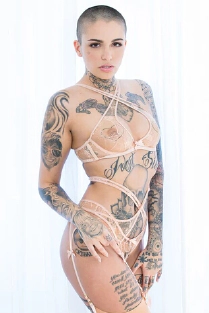 Leigh Raven's Nude Picture